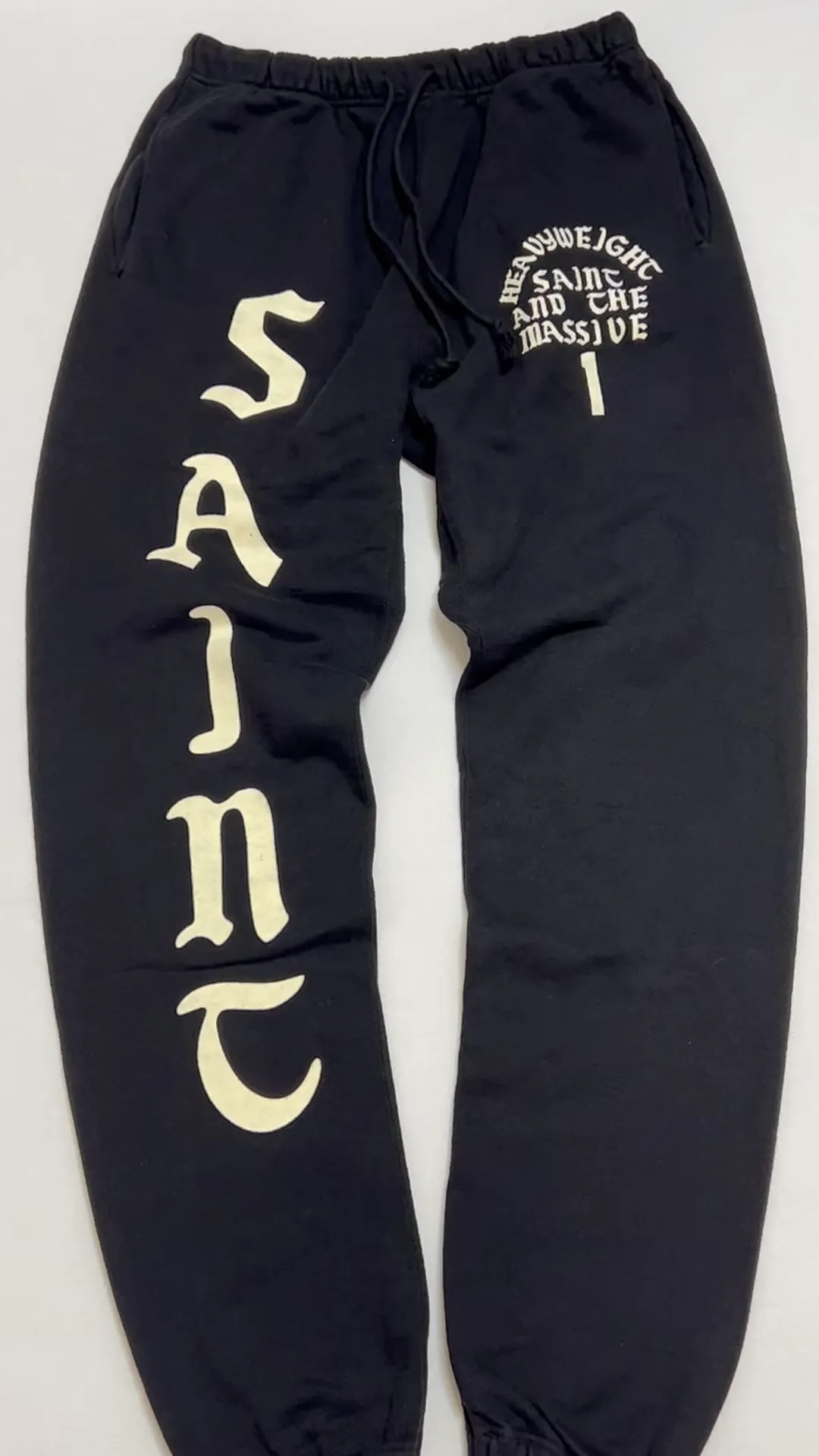 SAINT Mxxxxxx SWT PNT/IT'S SAINT/BLK flocked sweatpants black S-X ⚠️Attention: important points: this is flocking printing, not glue or crack paste. Don't buy what you see in the picture. Electrostatic flocking printing technology. Correct accessories. Fruit main mark/little angel anti-counterfeiting mark.